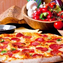 Pizza Salami – knusprige Salamipizza