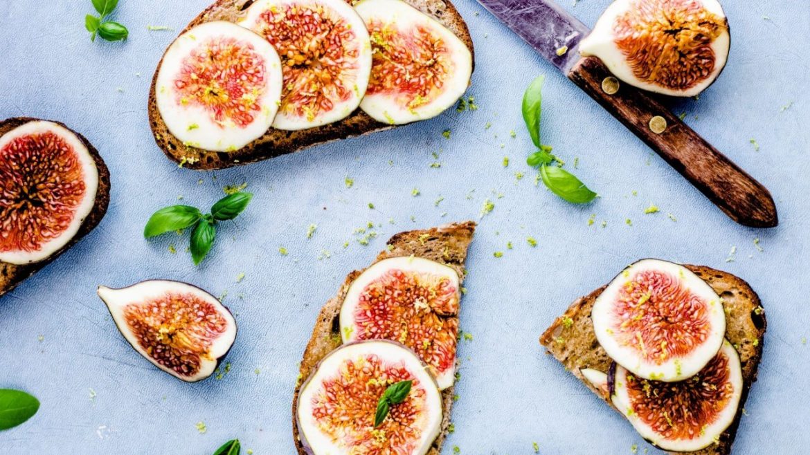Bruschetta mit Feigen: Antipasti Rezept der italienischen Küche