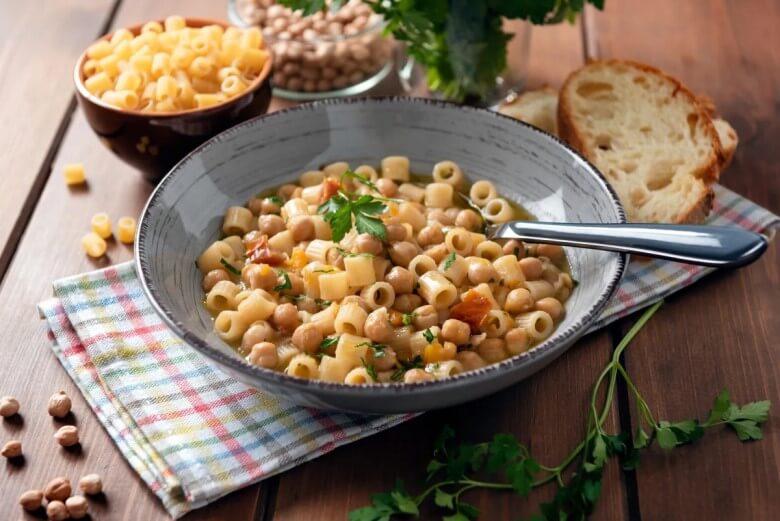 Regionale italienische Küche - Pasta a ceci