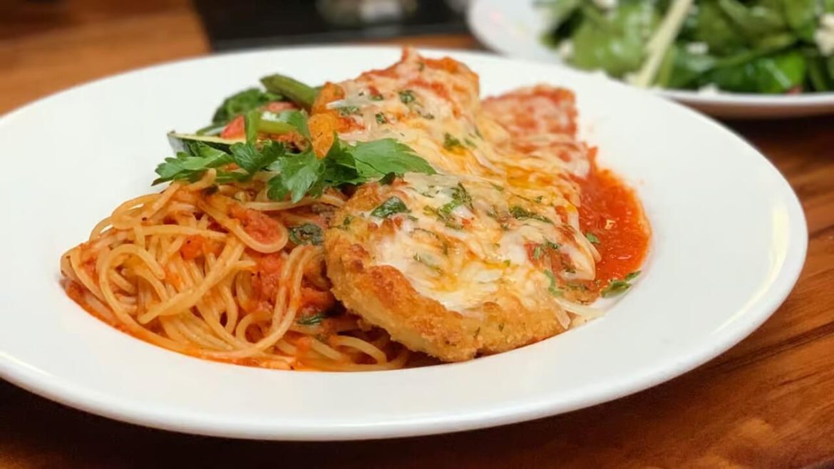 Italienische Küche - Hühnchen Parmigiana