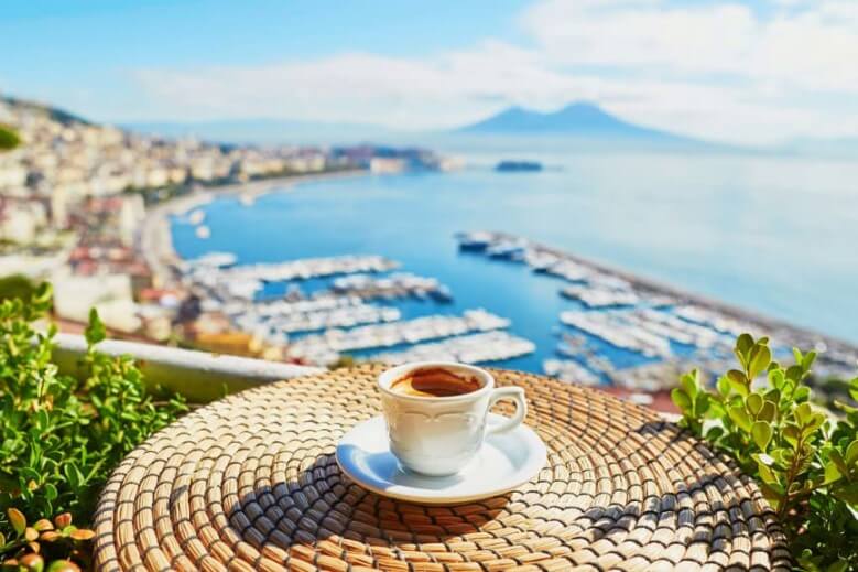 Genussmoment - Geniesse entspannt einen italienischen Kaffee