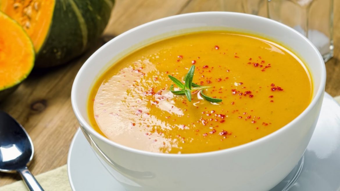Kürbissuppe mit Muskat