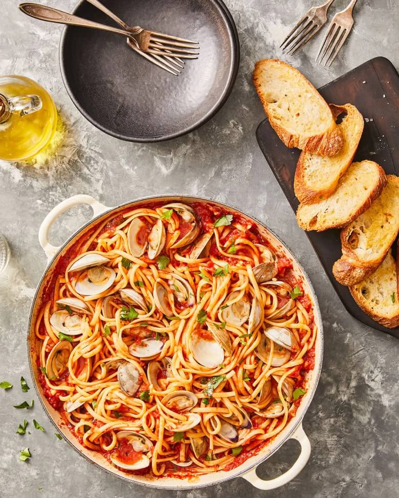 Linguine mit roter Muschelsauce - Beilagen & Weine