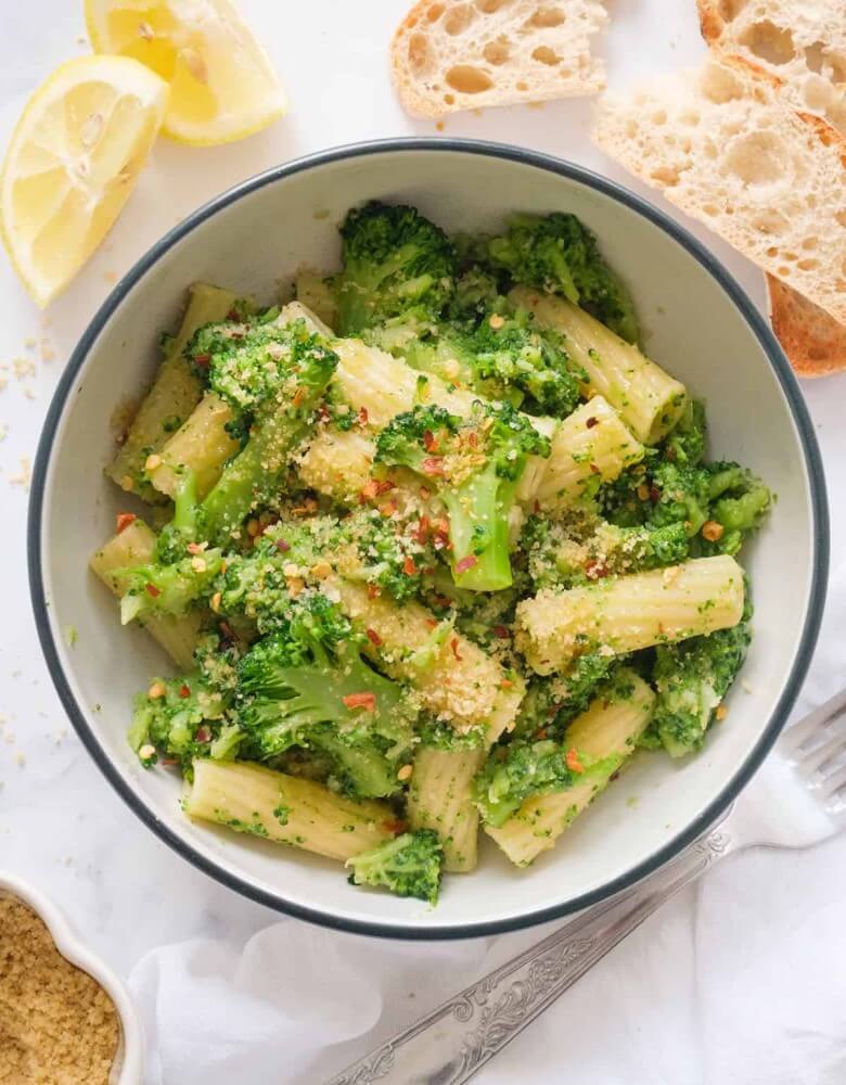 Nudeln mit Broccoli kochen