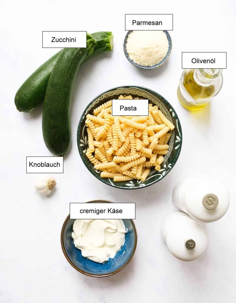 Zutaten für Pasta mit Zucchini
