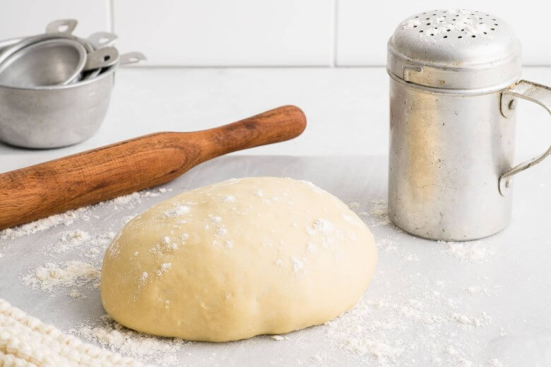 Pizzateig Schritt für Schritt zubereiten