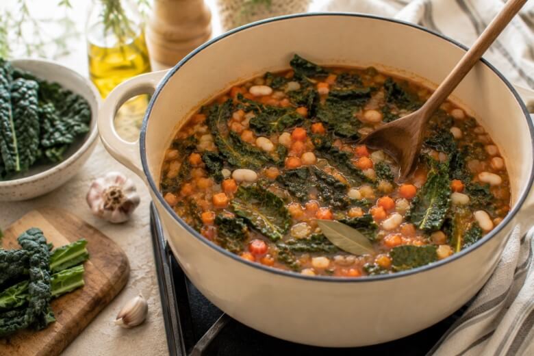 Ribollita mit Schwarzkohl kochen