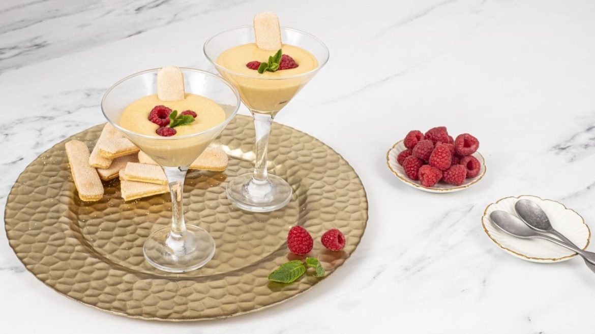 Zabaglione Rezept der italienischen Küche